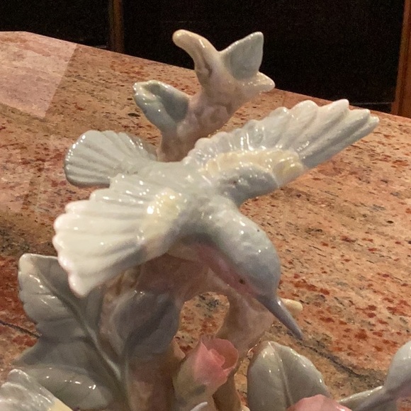 Porcelain birds and flower music box - Picture 3 of 5